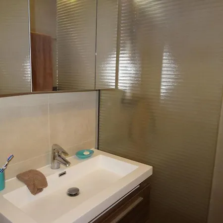 Port T2 Avec Clim Et Wifi, Vue - Fr-1-335-172 Apartamento Hyères