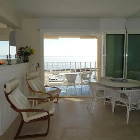 Port T2 Avec Clim Et Wifi, Vue - Fr-1-335-172 * Hyères