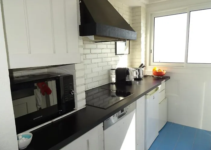 Lejlighed Port T2 Avec Clim Et Wifi, Vue - Fr-1-335-172 Hyères