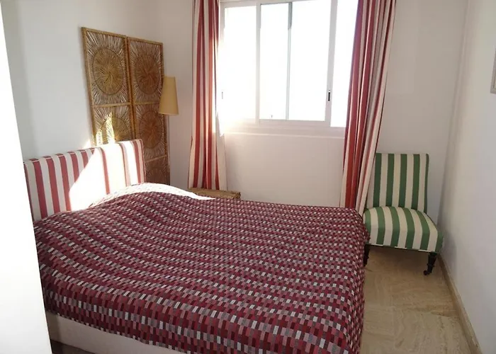 Port T2 Avec Clim Et Wifi, Vue - Fr-1-335-172 Hyères