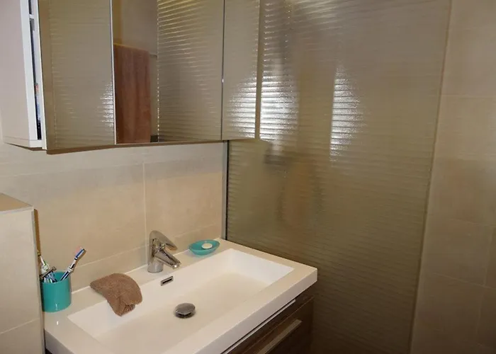 Port T2 Avec Clim Et Wifi, Vue - Fr-1-335-172 Lejlighed Hyères